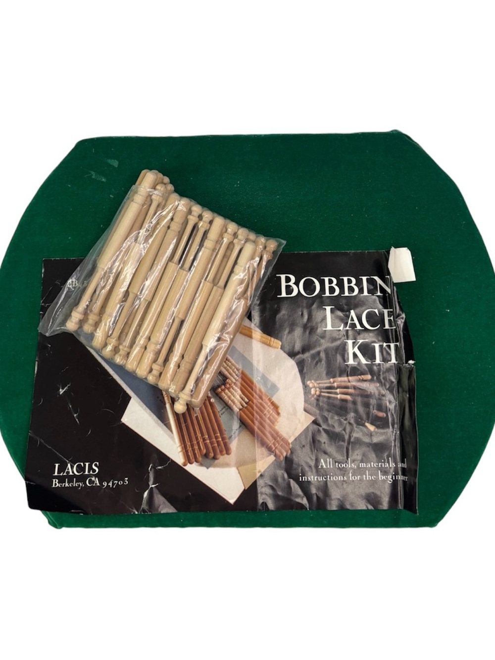 Vintage Lacis Bobbin Lace Making Kit 24 Wooden Bobbin Pillow Doris Southard Book